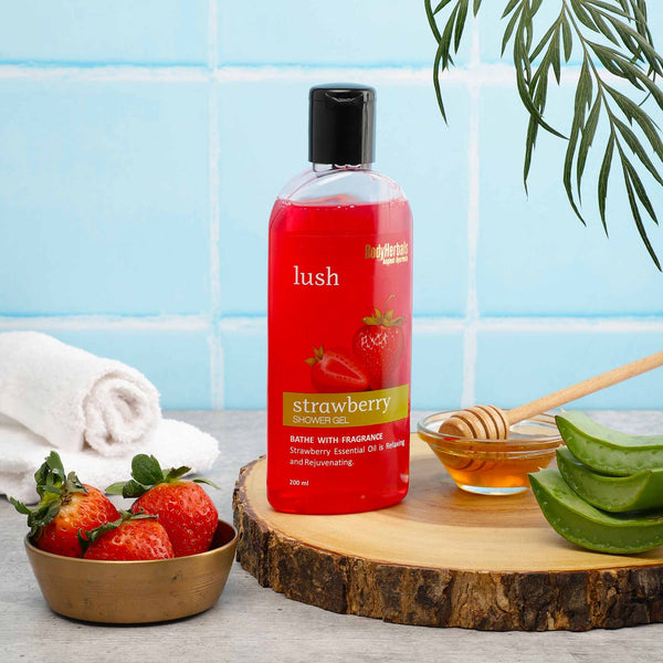 Lush, Strawberry Shower Gel | Free Loofah